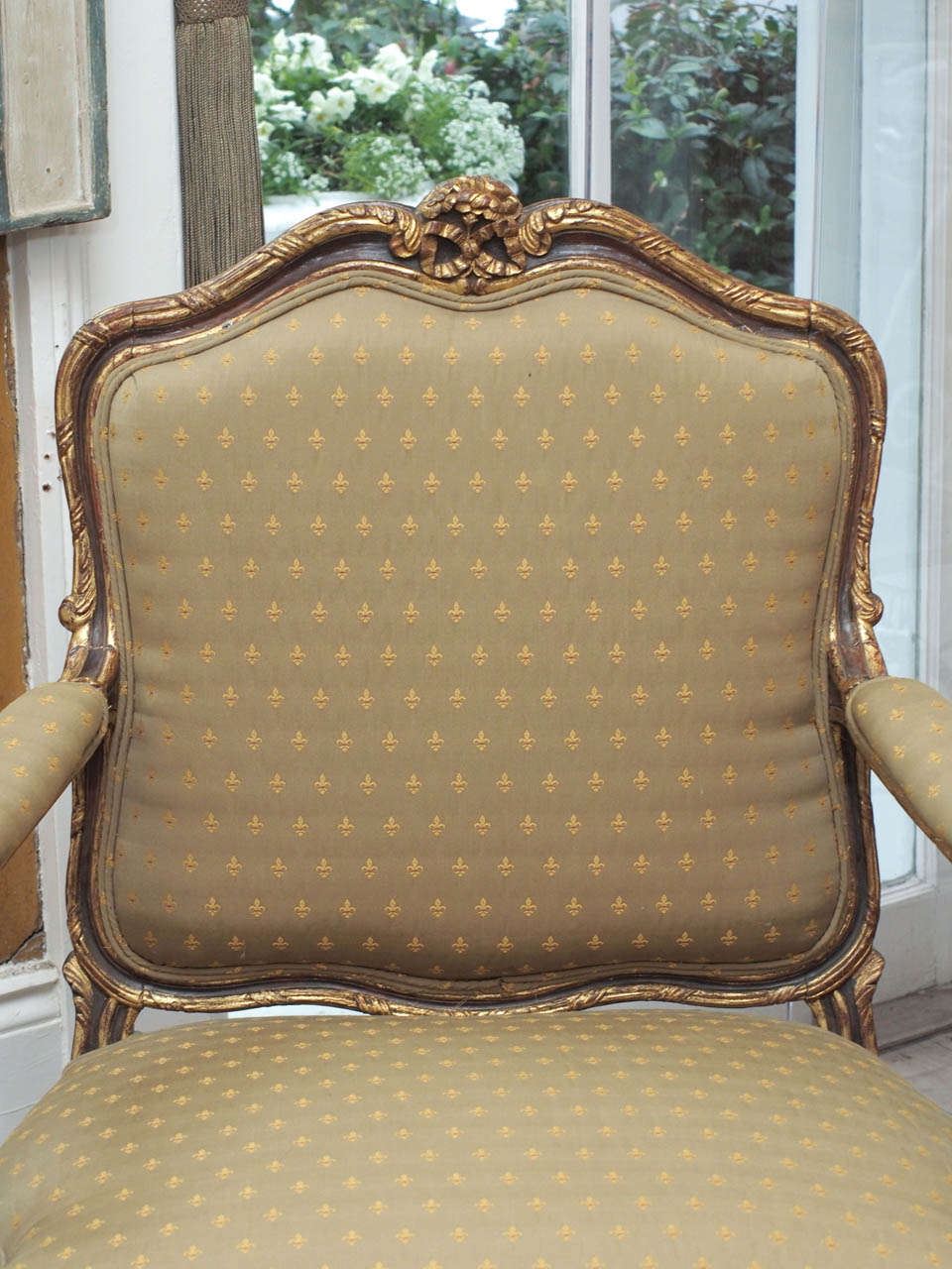 Louis XV Pair of Giltwood French Fauteuils