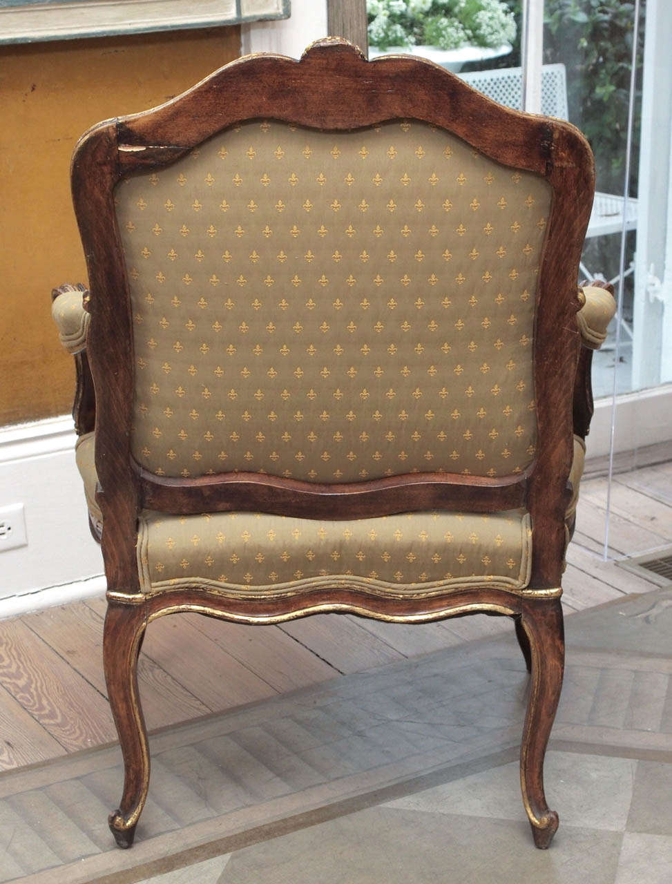 Pair of Giltwood French Fauteuils 3