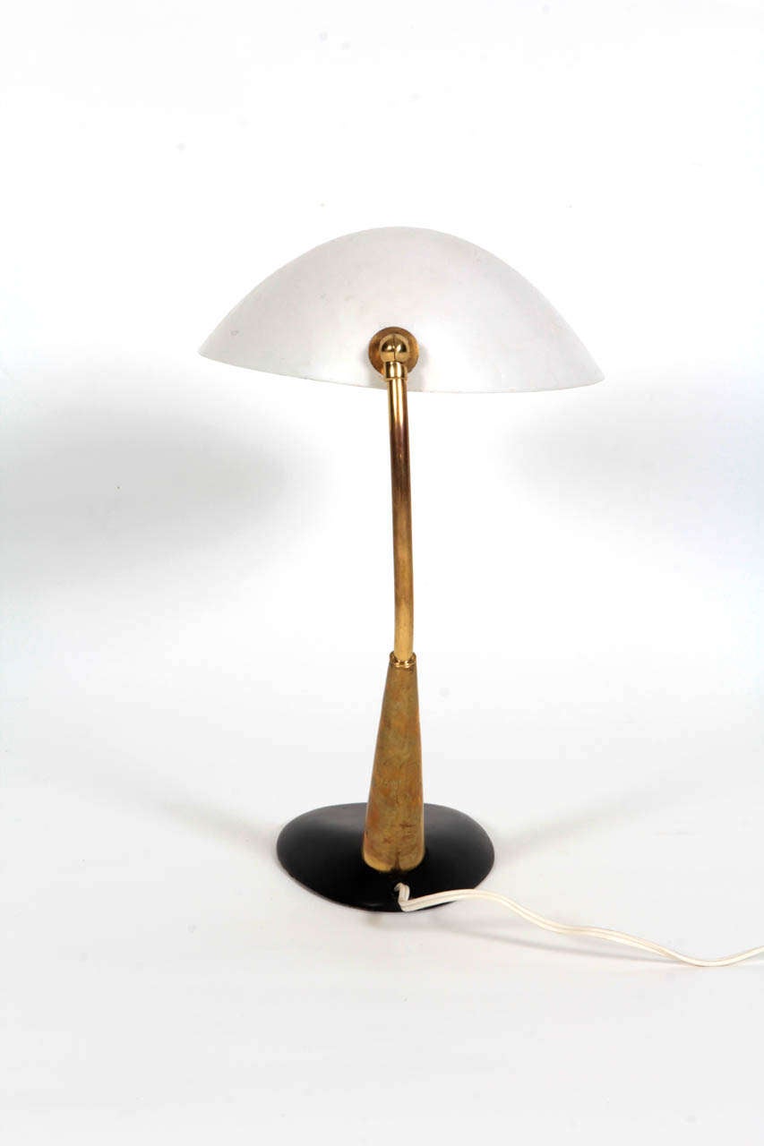 Modernist Table Lamp In Excellent Condition In New Jersey City, NJ