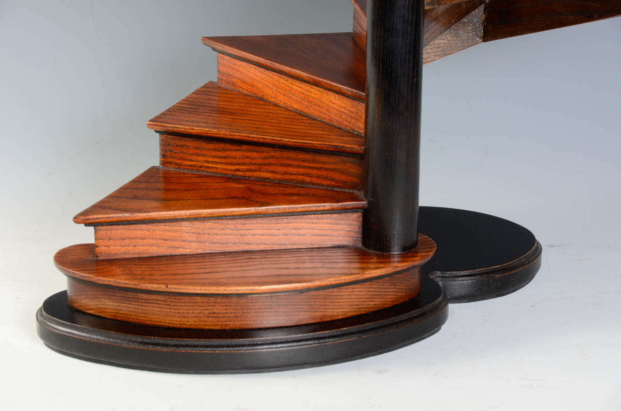 19th Century French Oakwood Masterpiece Spiral Open Stair In Excellent Condition In Paris, FR