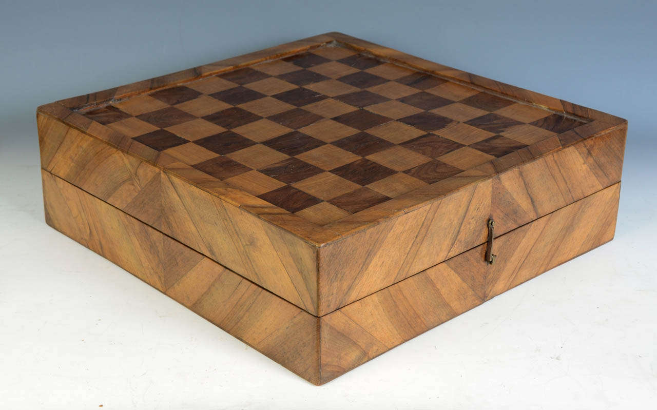 18th Century French Chess, Mill and Backgammon Games Interior 2