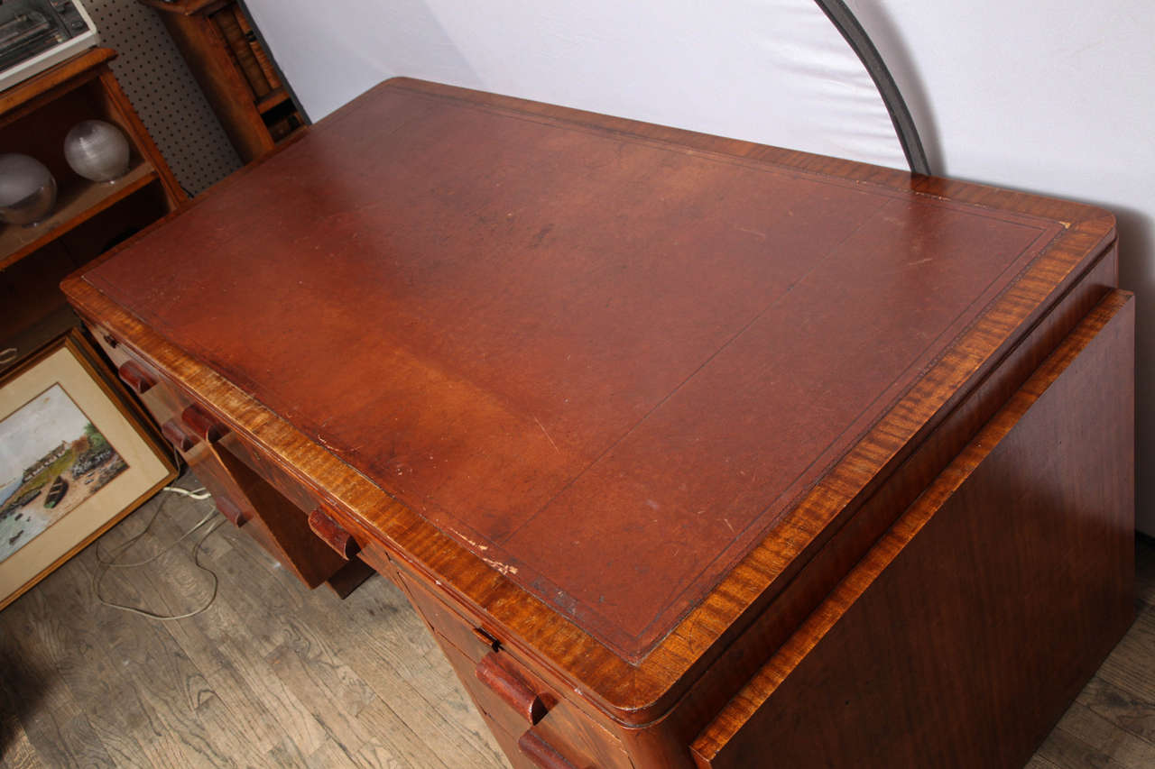 Leather Top Mahagony Desk In Good Condition In New York, NY