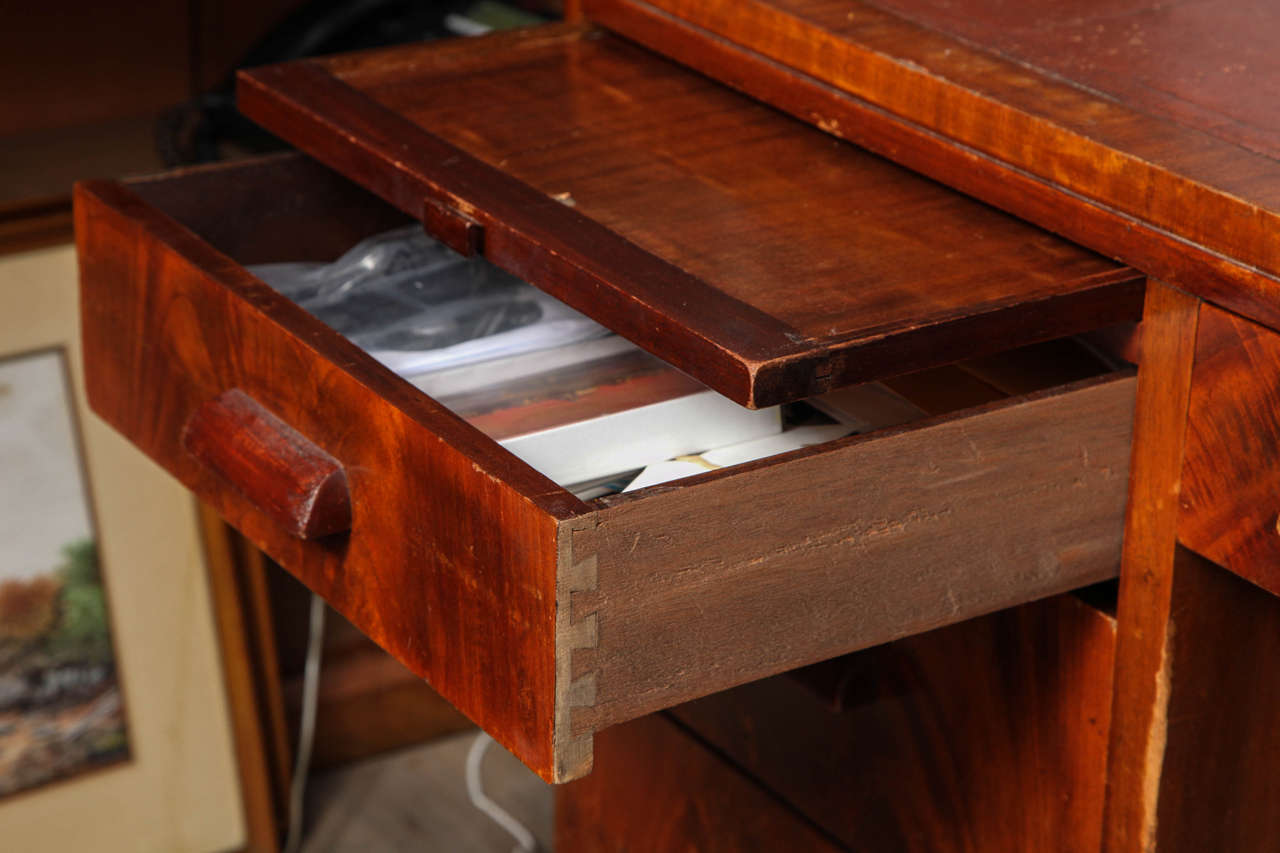 Leather Top Mahagony Desk 1