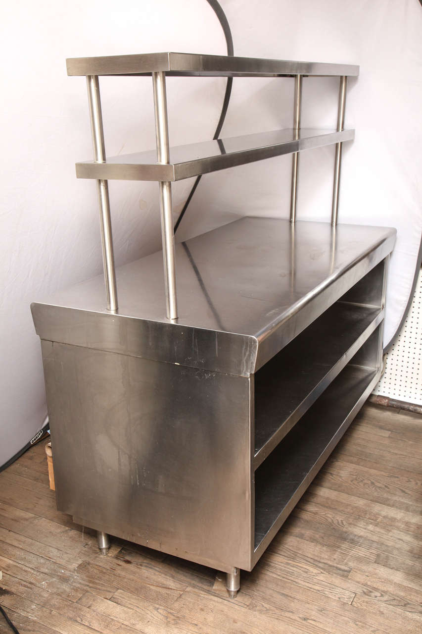 Handpicked by buyers at Ann-Morris, Inc.

Vintage american stainless steel preparation counter for a kitchen.