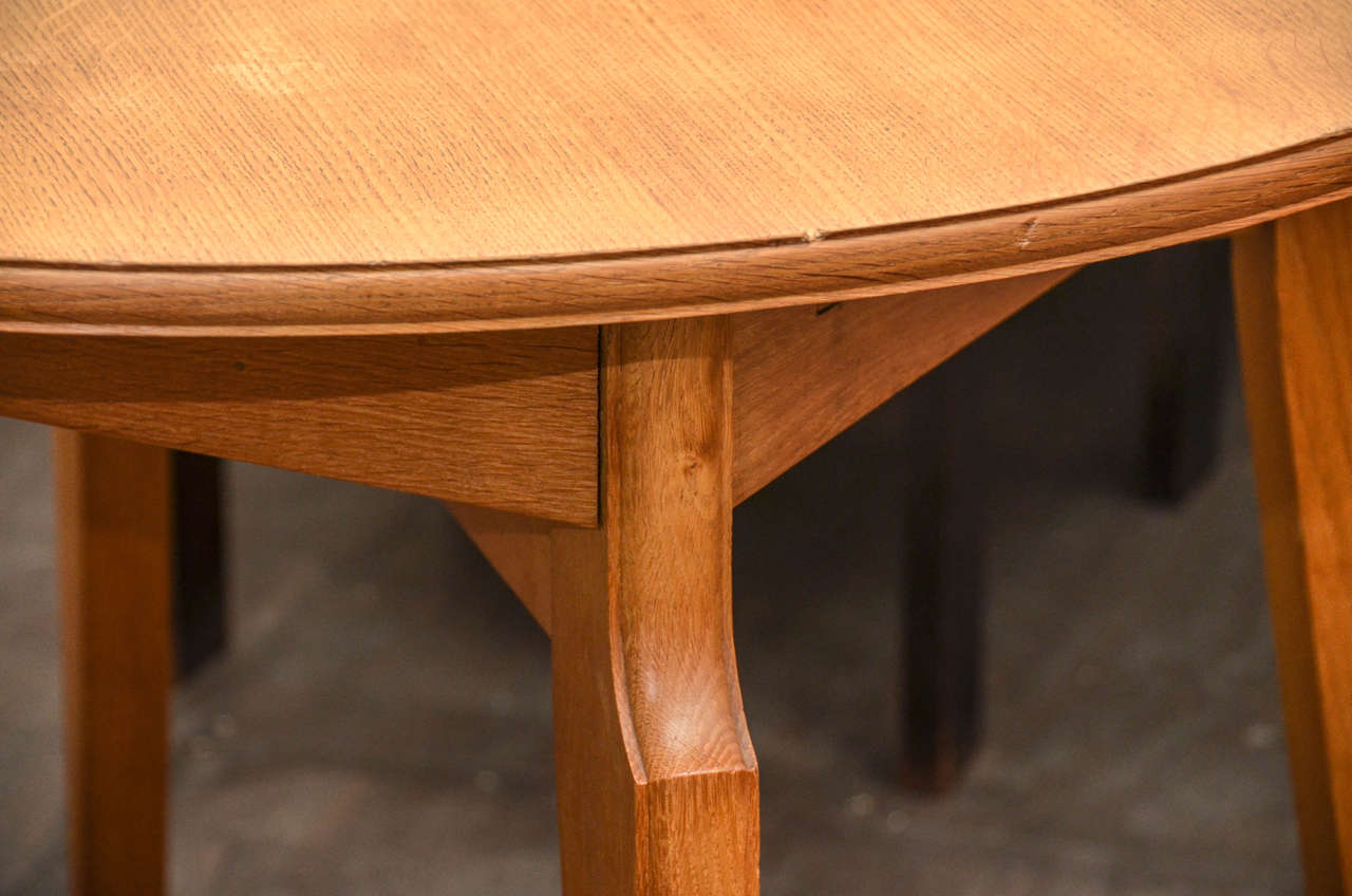 round oak extendable dining table