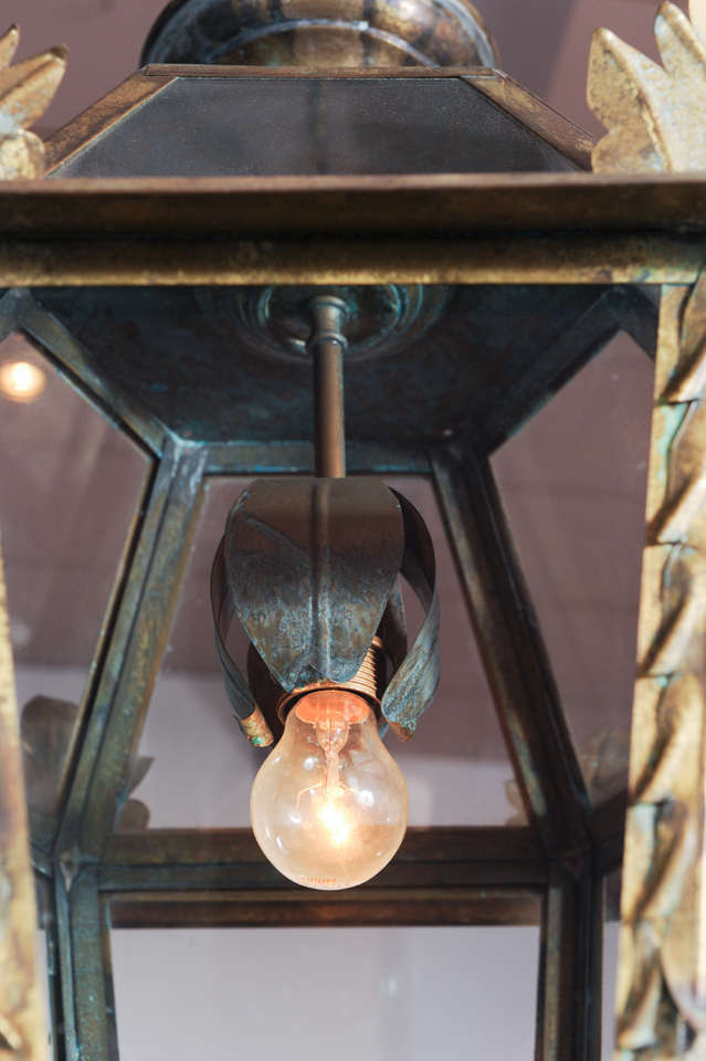 A pair of 20th century copper, hexagonal lanterns In Good Condition In Baambrugge, NL