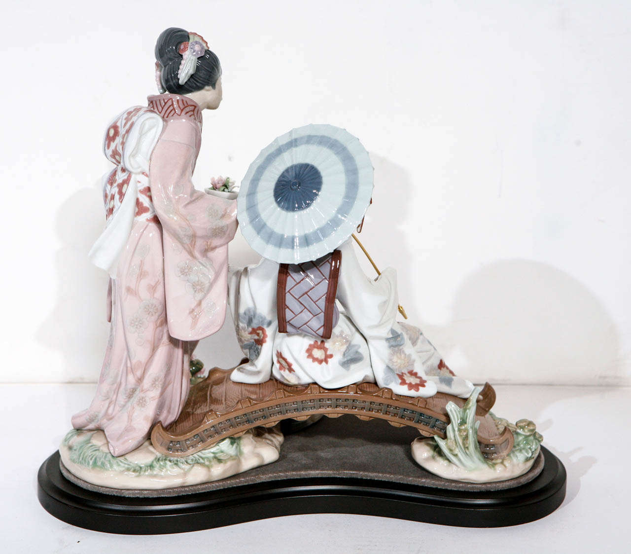 20ième siècle Charmante figurine de femme japonaise Lladro en vente