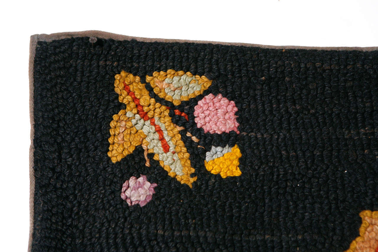 Américain Tapis crocheté américain du 19e siècle en vente