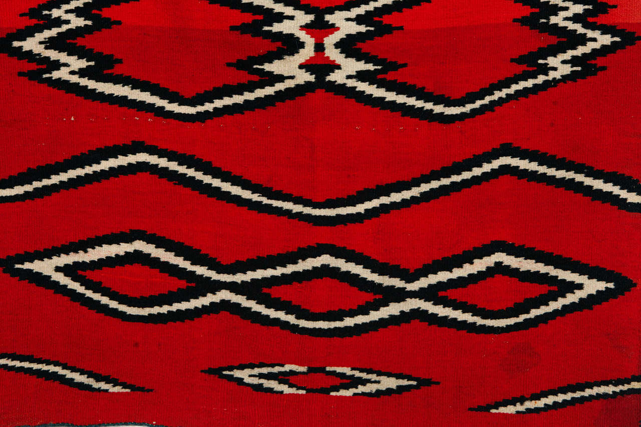 19th Century Navajo Child's Wearing Blanket In Good Condition In Van Nuys, CA