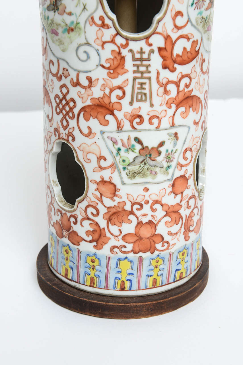 Chinese Export Chinese Porcelain Hat Stand Lamp, 19th Century For Sale