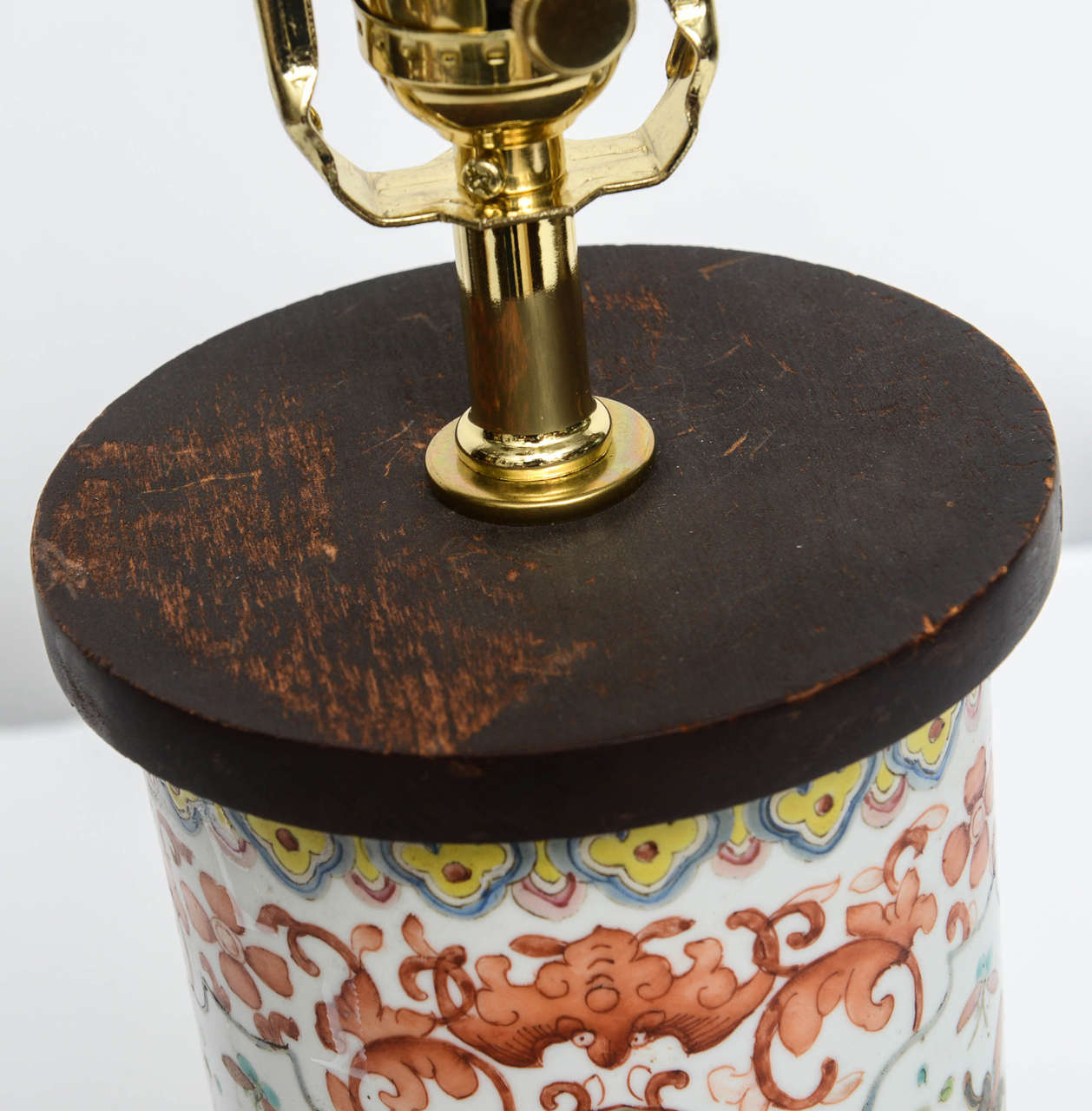 Chinese Porcelain Hat Stand Lamp, 19th Century In Good Condition For Sale In West Palm Beach, FL