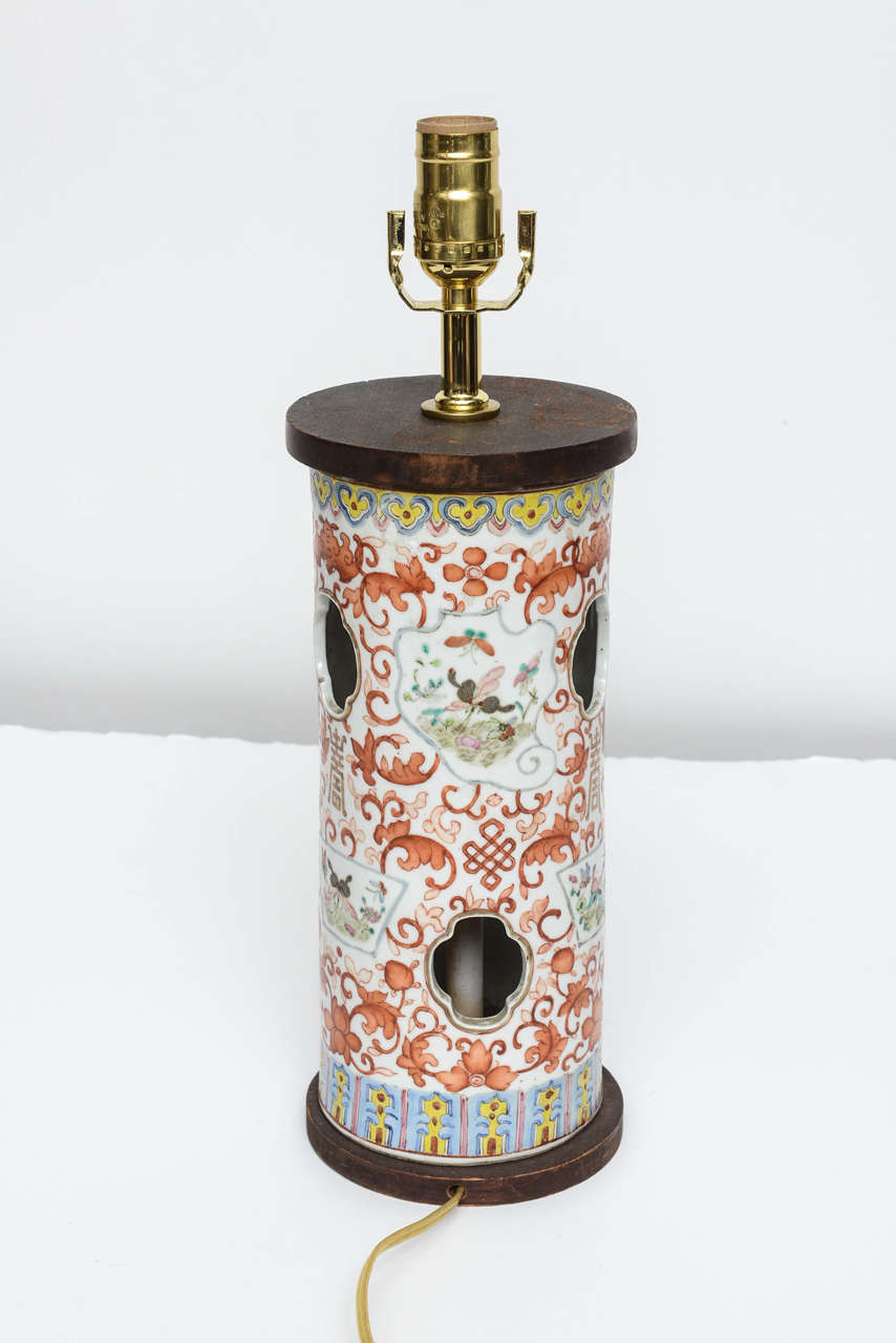 Chinese Porcelain Hat Stand Lamp, 19th Century For Sale 2