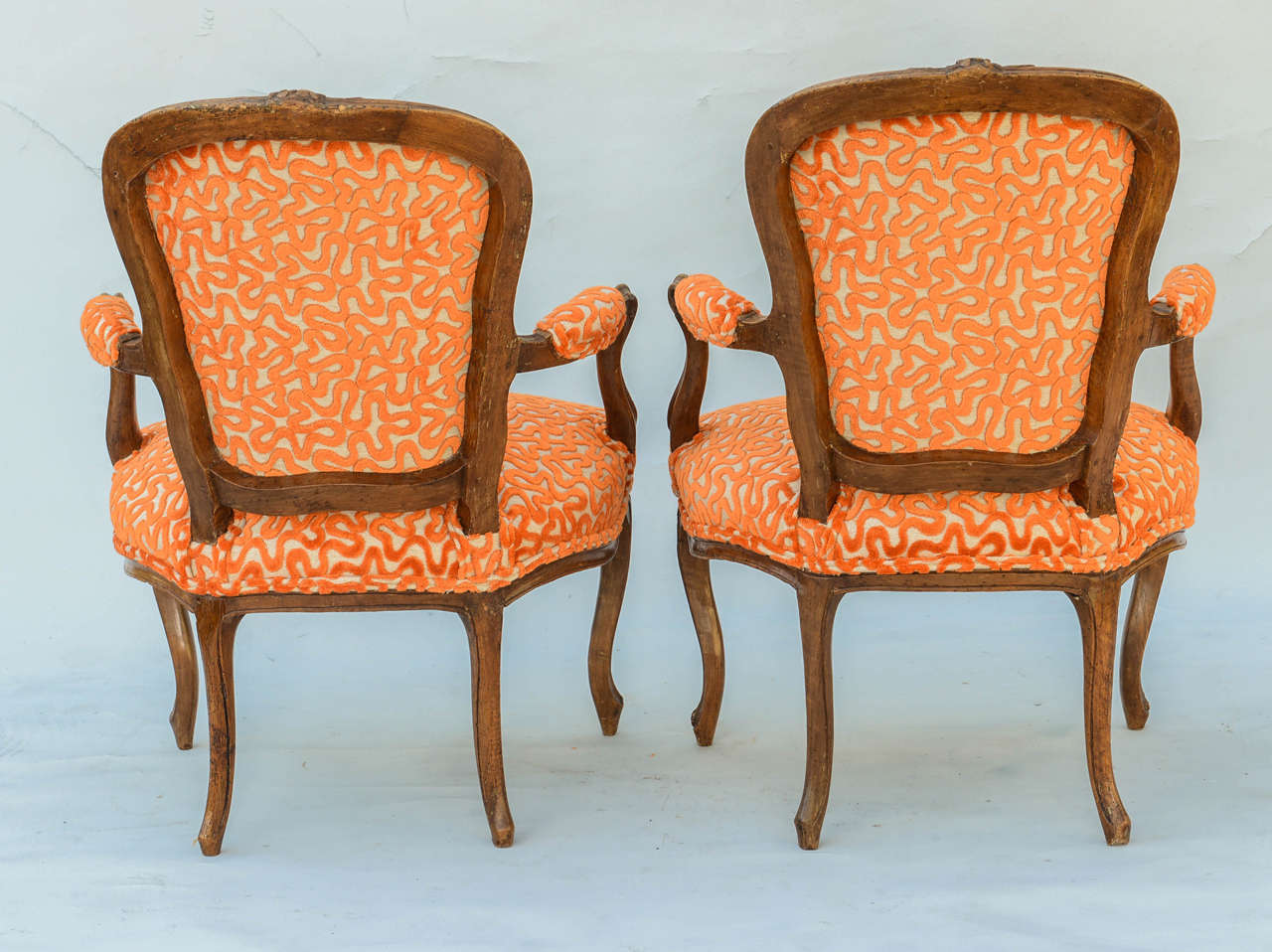 Pair of 18th Century French Walnut Fauteuils 1