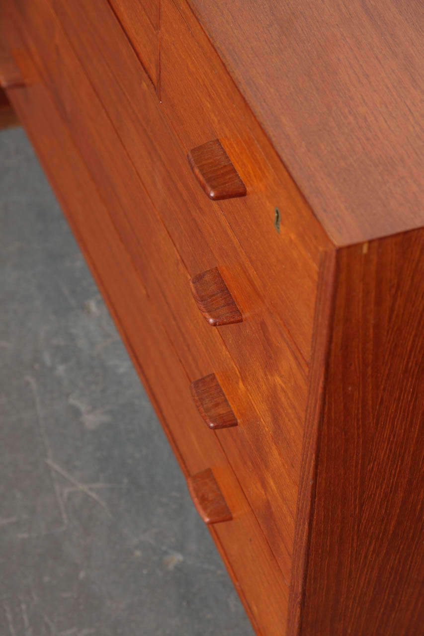 Teak Chest Six-Drawer Dresser by Hans Wegner for Ry Mobler In Excellent Condition In New York, NY