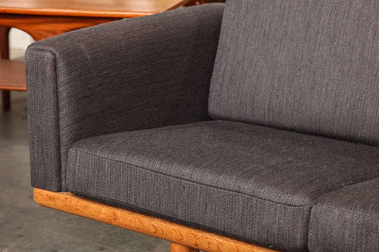 GE-234/4 Oak 4-Seater Sofa by Hans Wegner 3