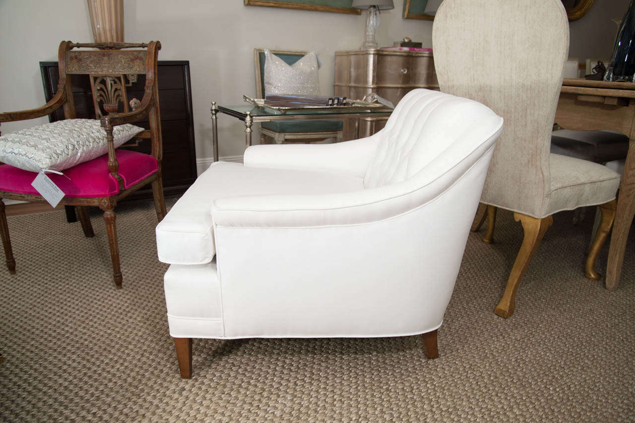 A  Pair of Hollywood Regency Style Club Chairs In Excellent Condition In New York, NY