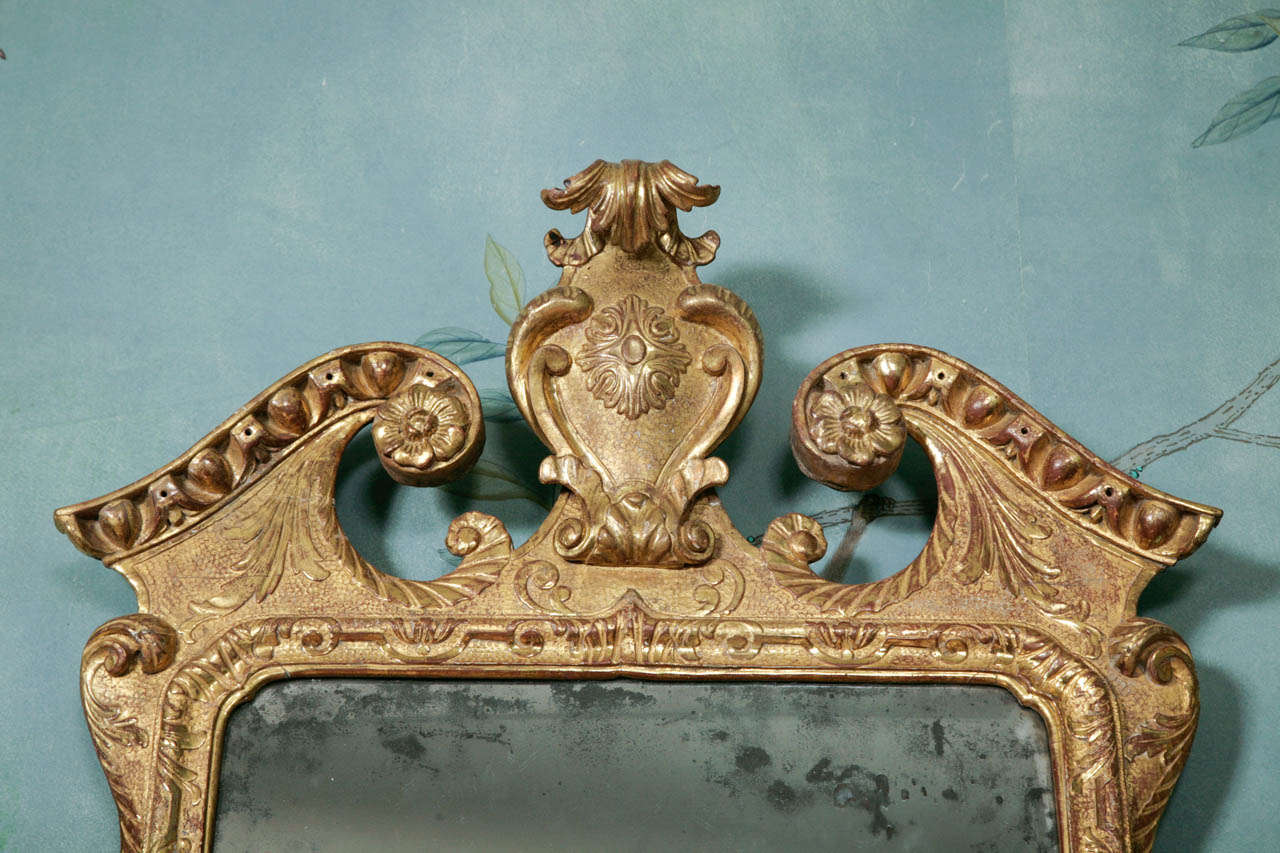 George II Giltwood Mirror with Candle Sconces, circa 1730 For Sale 1