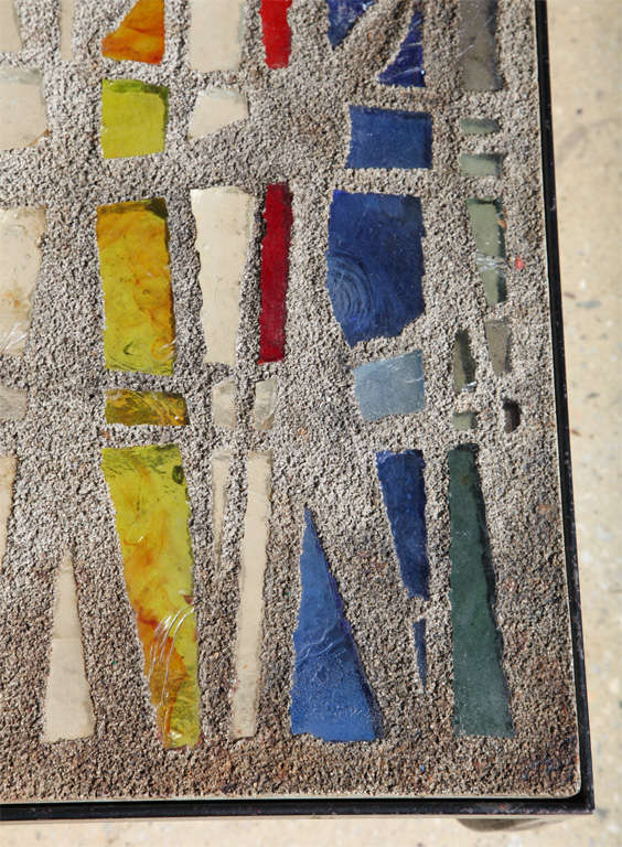 Mid-Century moderno Tavolino Gabriel Loire con Stained Glass, cemento e base in ferro - Finestra, anni '50 in vendita
