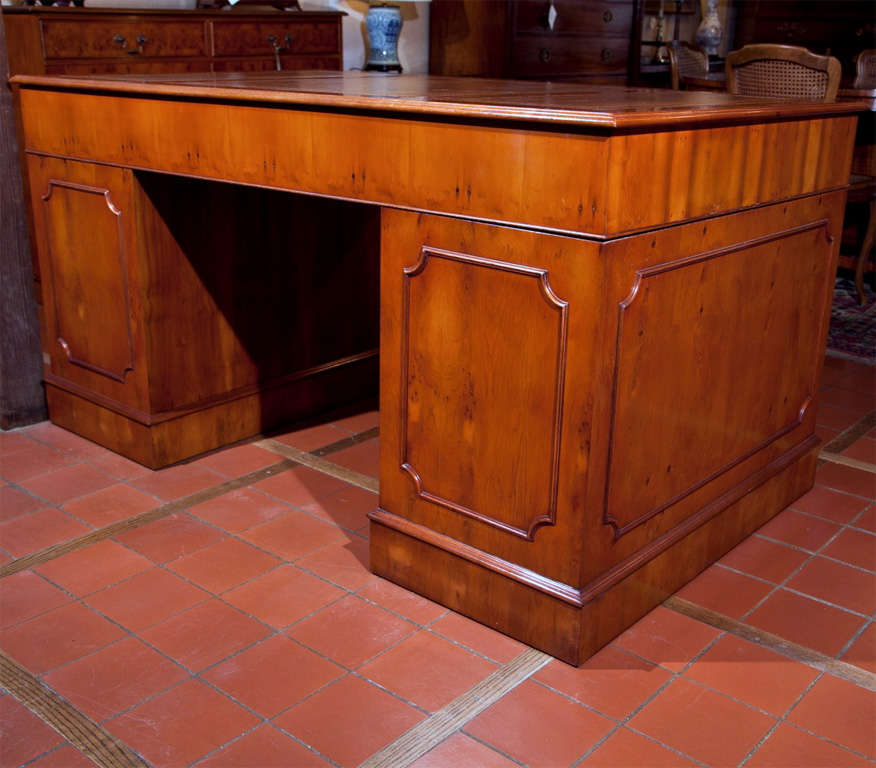 Yew Wood Pedestal Desk In New Condition For Sale In Woodbury, CT