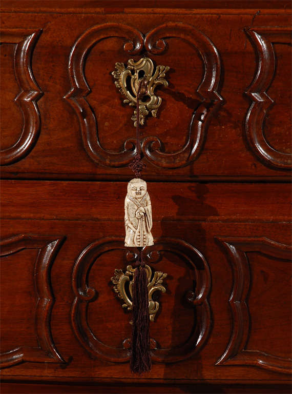 18th Century and Earlier 18th Century French Walnut Regence Commode with Three Drawers For Sale