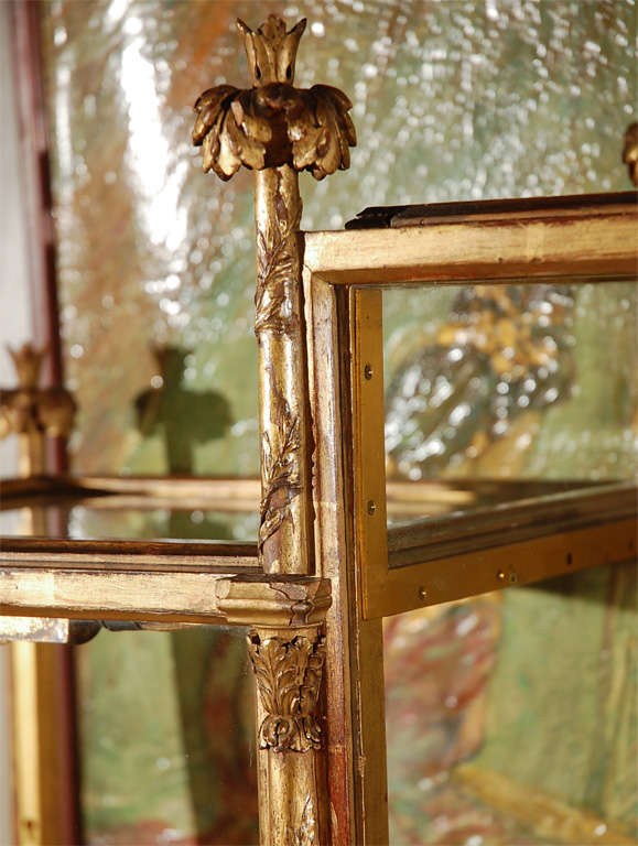 Pair of 19th Century French Giltwood Vitrines from a Paris Jeweler For Sale 2