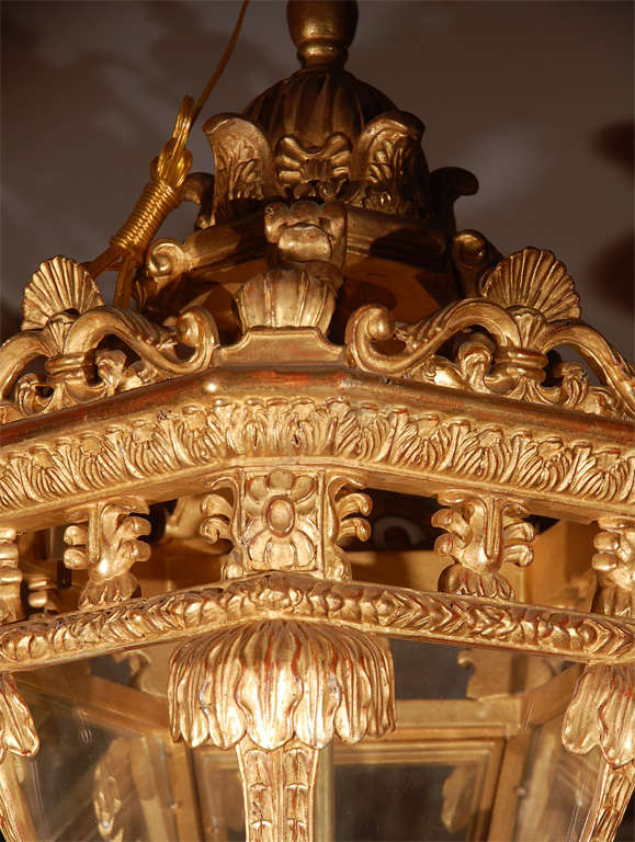 22 Karat Single Giltwood Carved Lantern In Good Condition For Sale In Los Angeles, CA