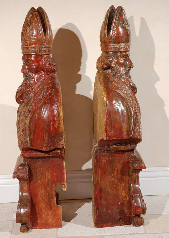 Pair of 18th Century Carved Wood Italian Popes For Sale 2