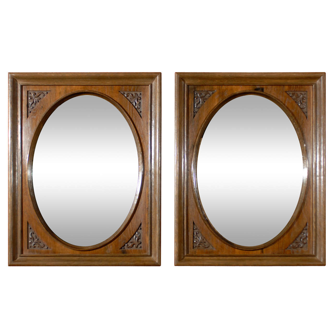 Pair of English 17th.C. Carved Oak Oval Mirror Frames For Sale at 1stDibs