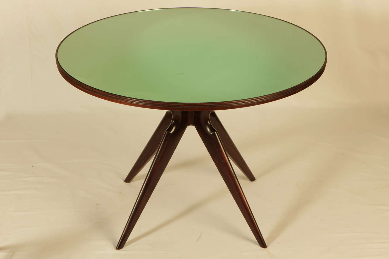 important center table by Osvaldo Borsani ,1940 walnut and mirror top