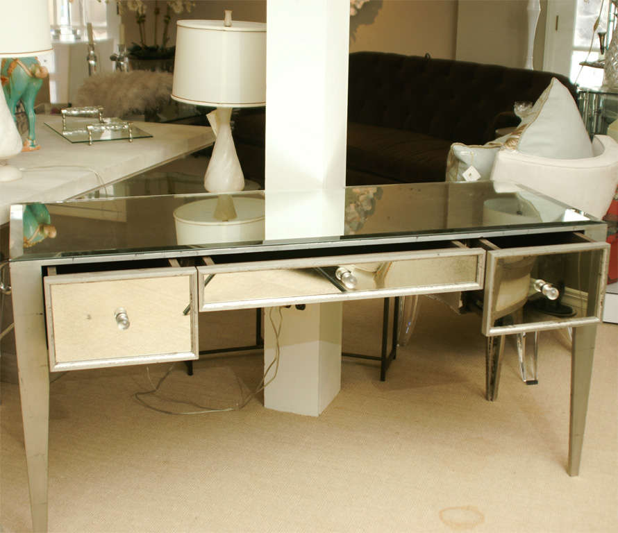 Contemporary 3-Drawer Mirrored Vanity/Desk