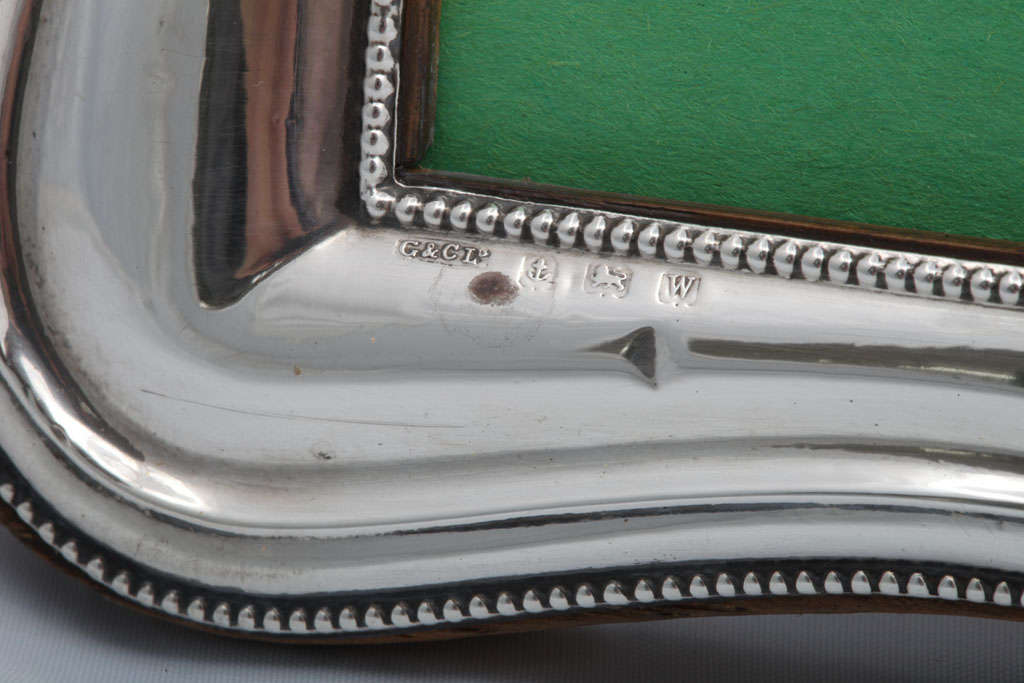 Sterling Silver Picture Frame In Good Condition For Sale In New York, NY