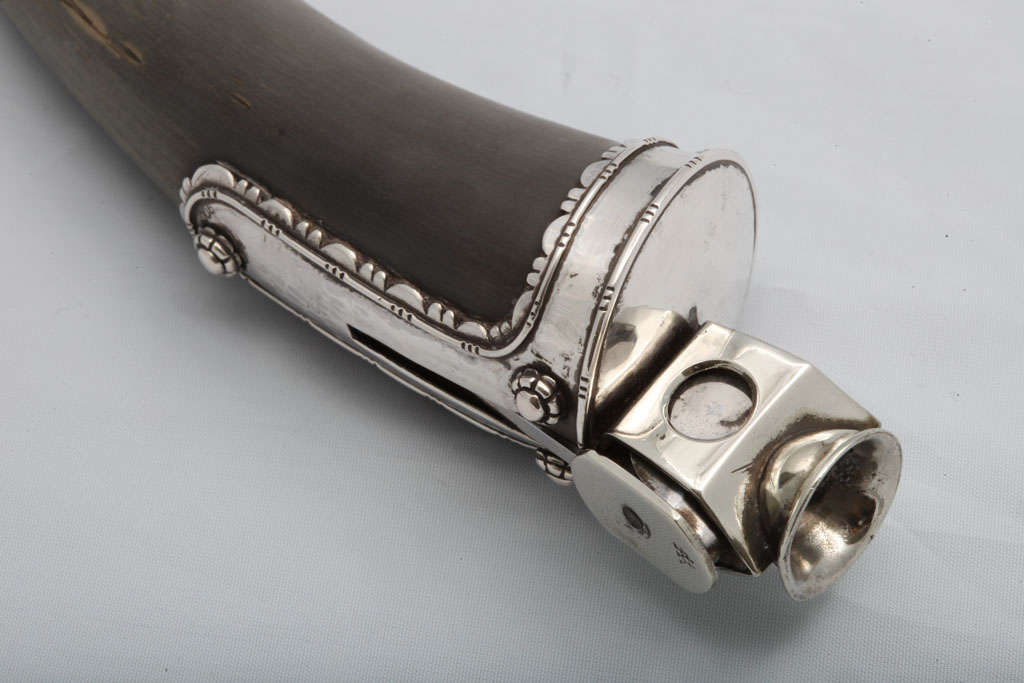 20th Century Continental Silver-mounted Horn Cigar Cutter