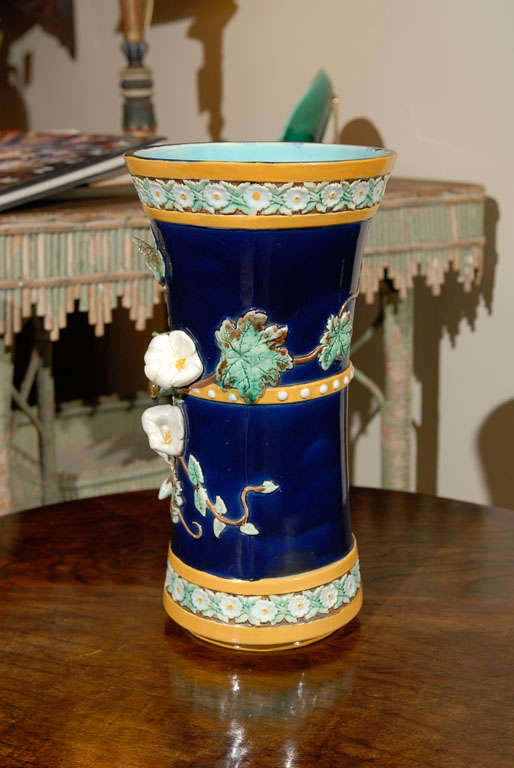 Rare English Majolica Vase by Holdcroft c.1880s In Fair Condition For Sale In Atlanta, GA