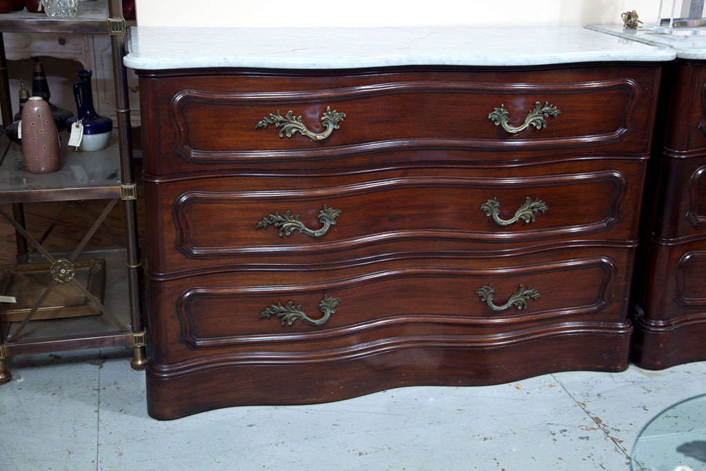 American Pair of Marble  Top  Mahogany  Three  Drawer  Dressers For Sale