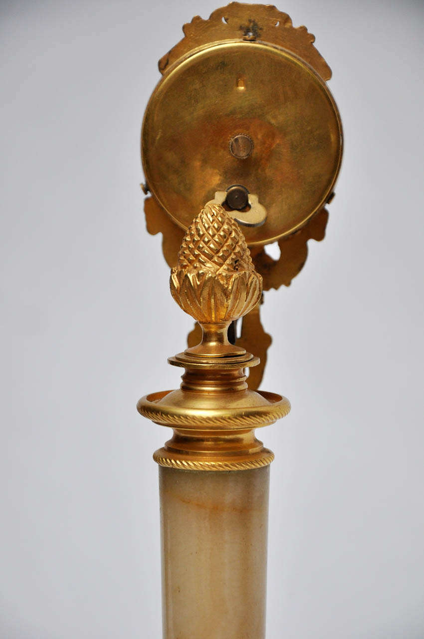 Onyx Horloge mystérieuse néoclassique en bronze doré, France, 1880 en vente
