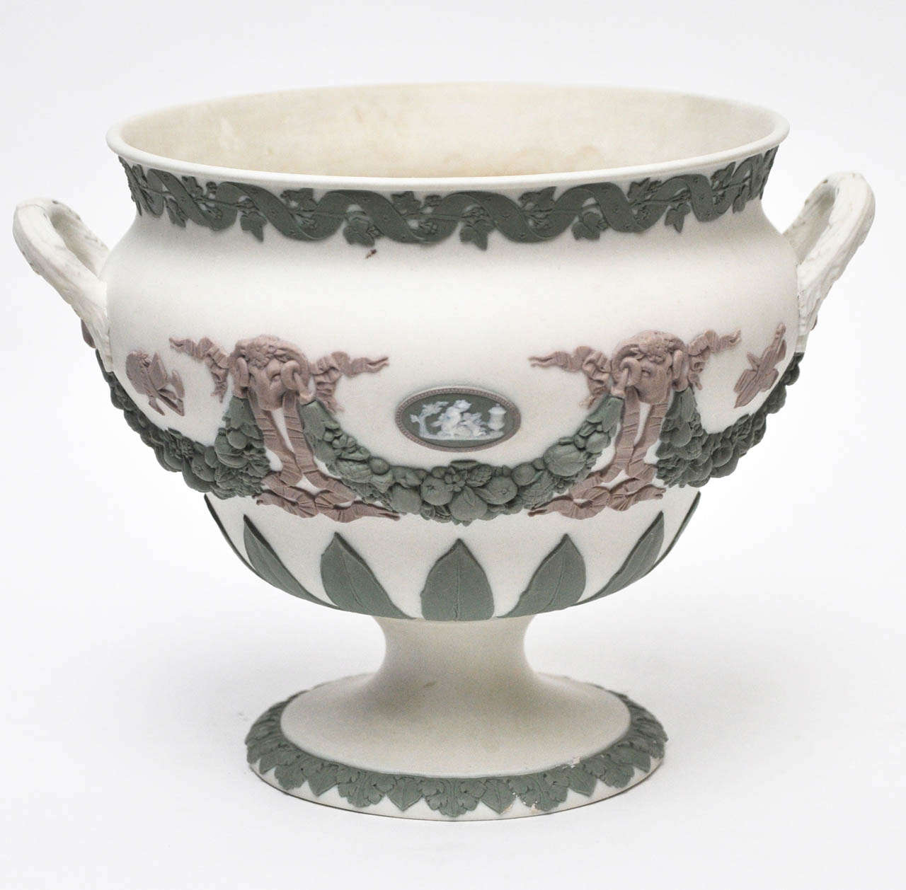 Wedgwood TriColor Urn at 1stDibs wedgwood jasperware rare colours
