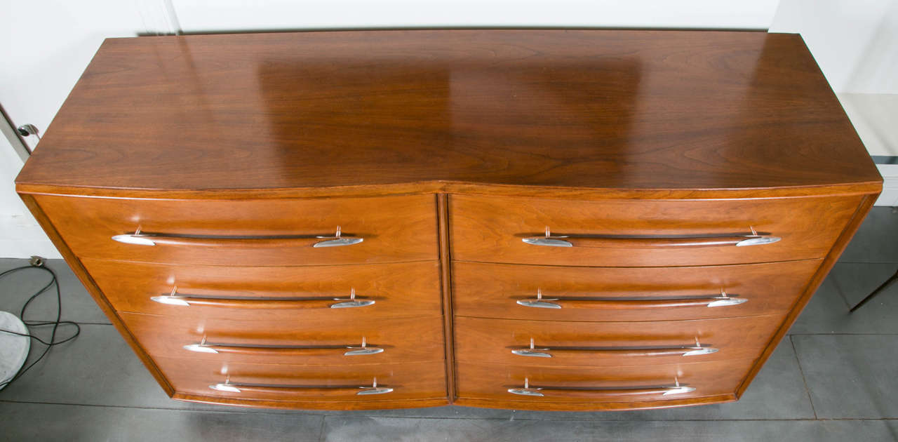 Important Chest of Drawers by T.H. Robsjohn-Gibbings, circa 1970 For Sale 3