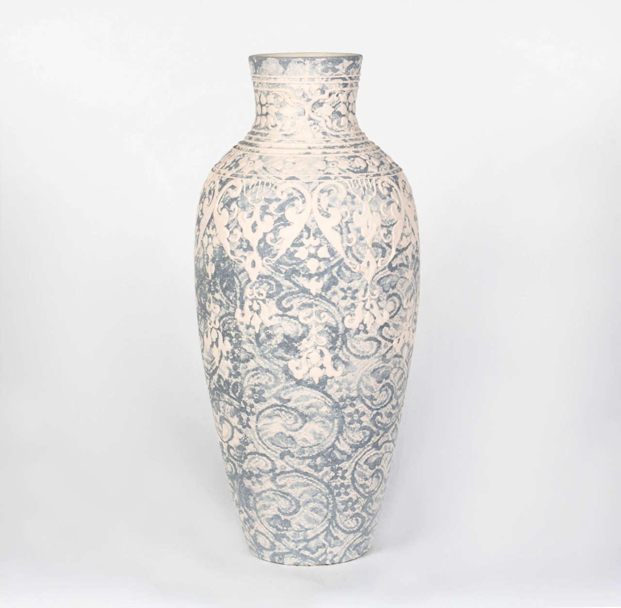 Ornate blue and white Thai ceramic vase. Curated and personally selected by Donna Karan for her Urban Zen brand.