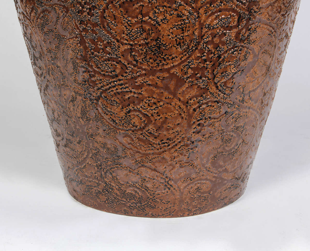 Contemporary Traditional Thai Ceramic Vase For Sale