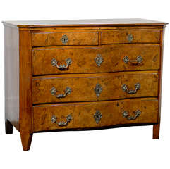 18 th.c. Italian Walnut Commode