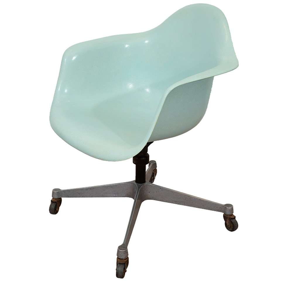 Mid Century Eames Dash 99 Fiberglass Swivel Chair in Aqua at 1stDibs