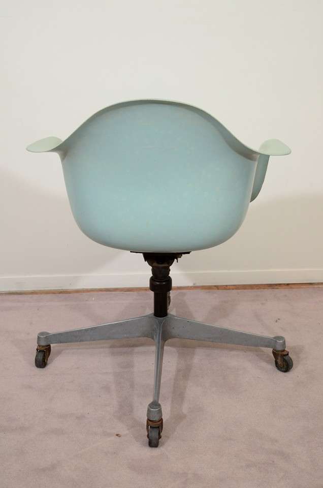 Mid Century Eames Dash 99 Fiberglass Swivel Chair in Aqua at 1stDibs