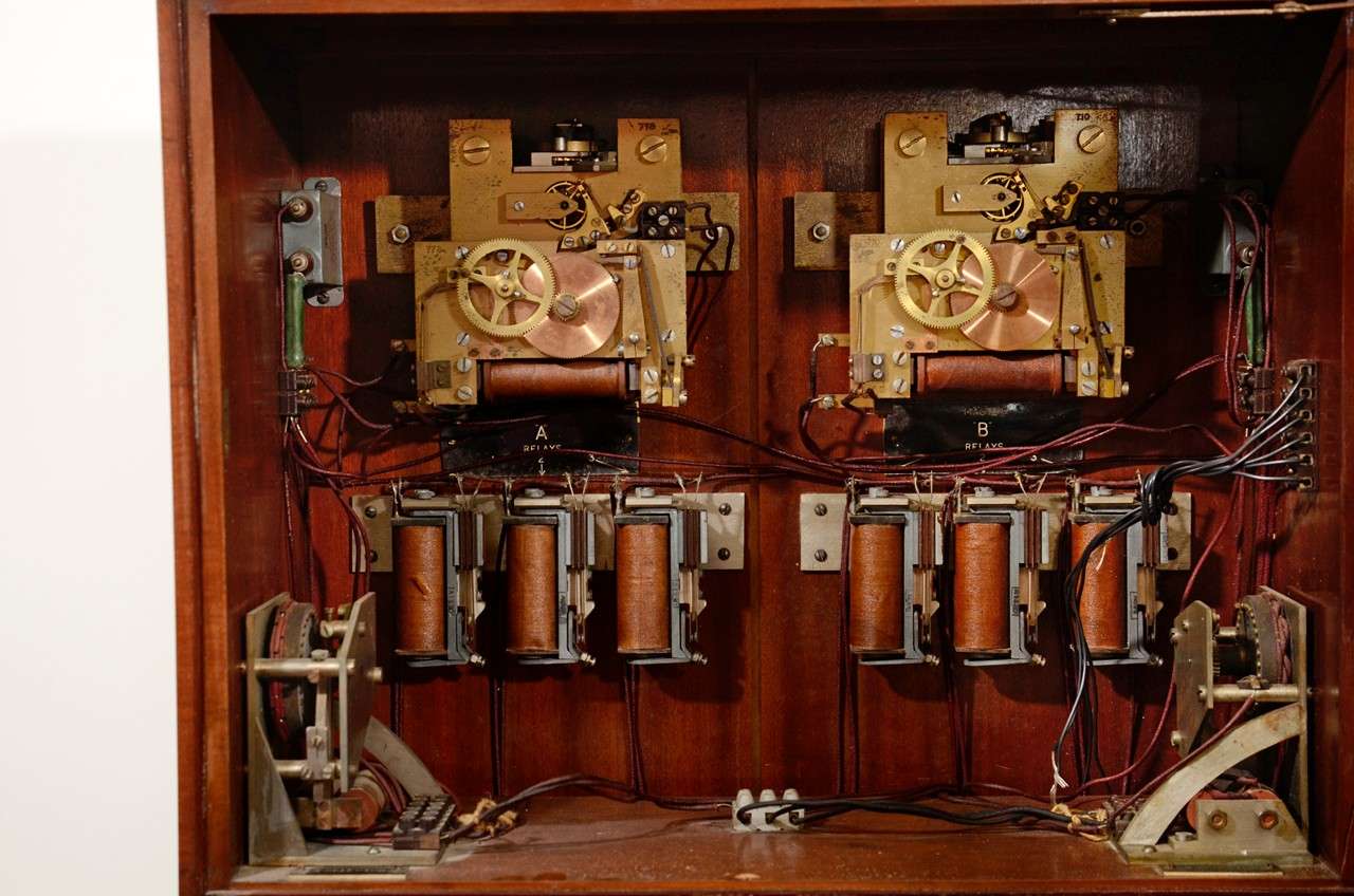 Vintage Ship's Master Clock In Wood Case by Mercer at 1stdibs