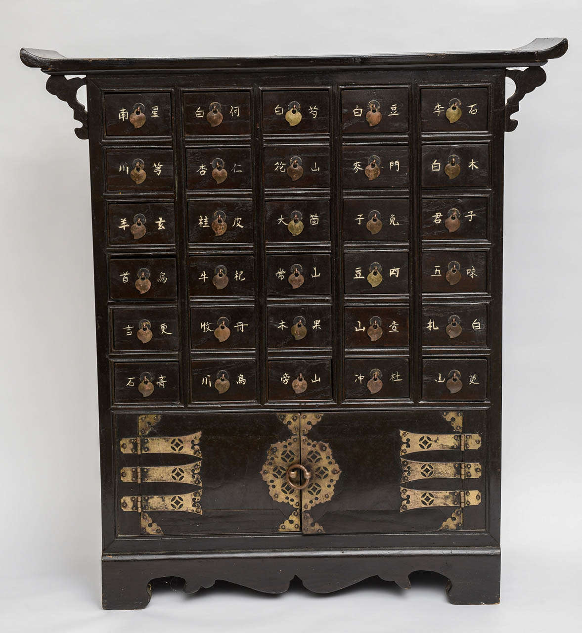 Superb Chinese Apothecary Chest In Good Condition In West Palm Beach, FL