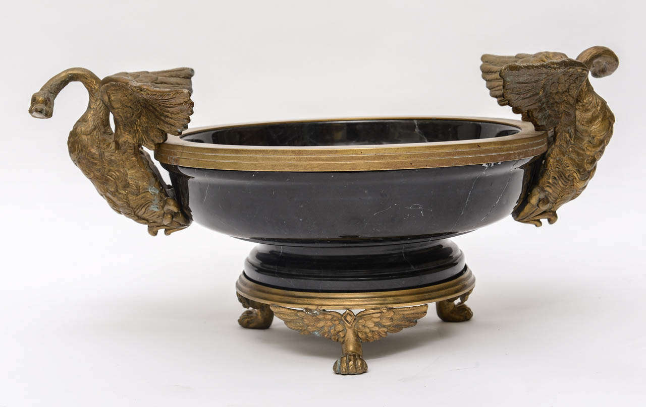 Bronze and Marble Swan Centerpiece In Excellent Condition In West Palm Beach, FL