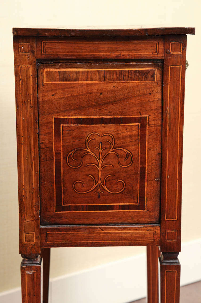 Small Wooden Inlay Chest, Italy, circa 19th Century For Sale 1