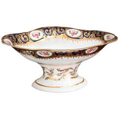 Derby Footed Center Bowl