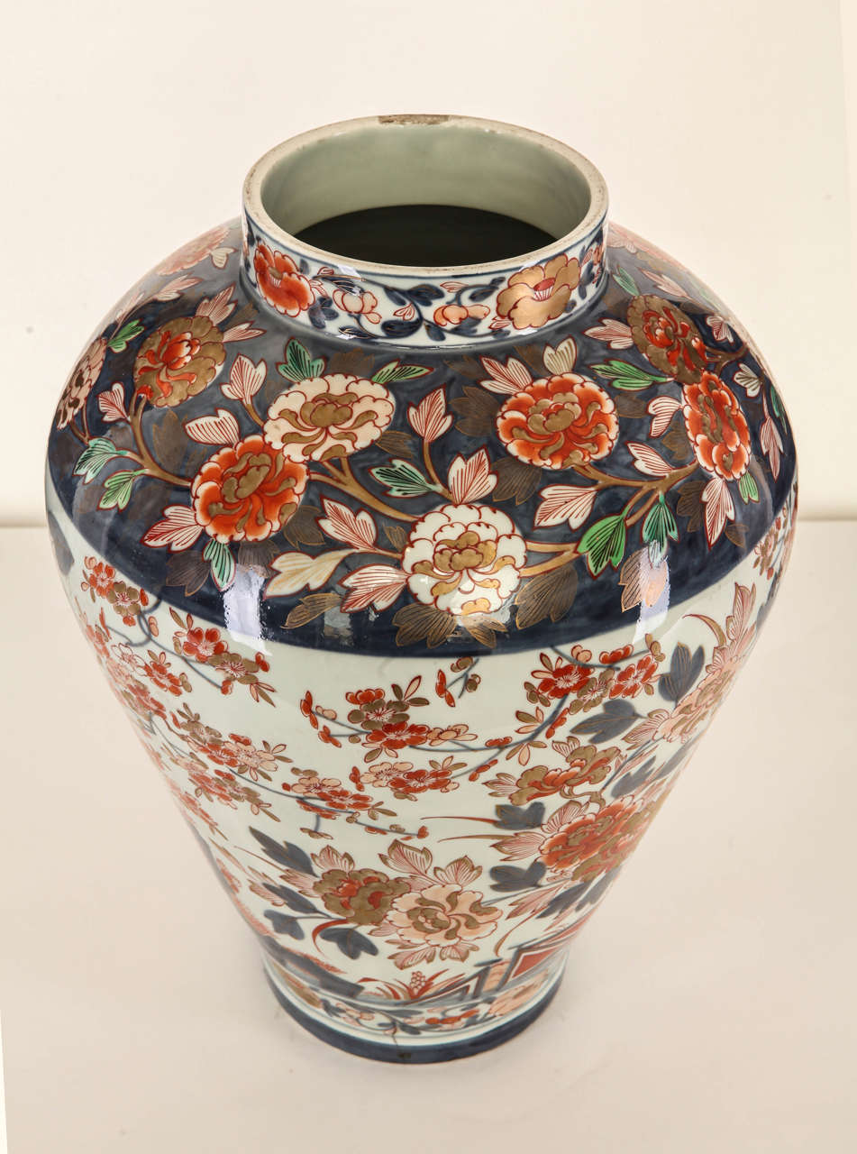 Late 18th Century Pair of Imari style Vases 1