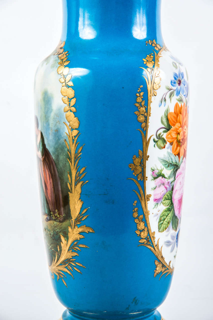 19th Century Gorgeous Pair of Porcelain Vases For Sale