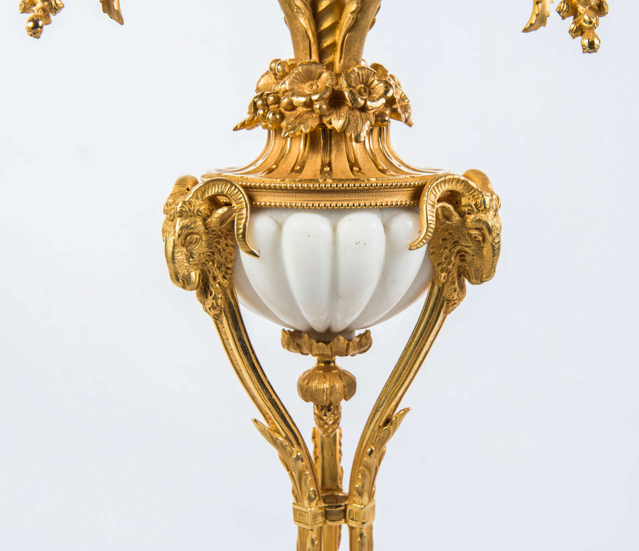 Pair of Gorgeous Candelabras In Excellent Condition For Sale In Paris, FR